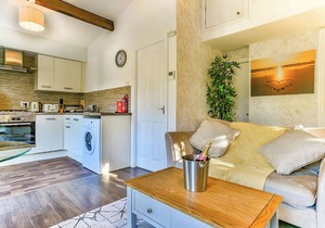 Kingfisher Lakeside Lodge