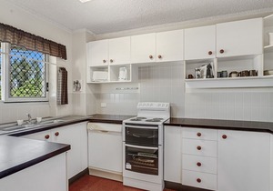 Kooringal Unit 4 Right on Greenmount beach walk to both Tweed Heads and Coolangatta Wi-Fi Inc.