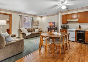 Lake Lodge 45 - Resort Next to Silver Dollar City!