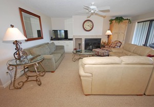 Lake Michigan Beachfront Condo in Glen Arbor with 4B/3B!