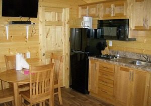 Lake Minden Camping Resort Cottage 3