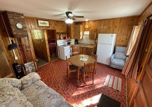 Lakeside Retreat - Cozy Cabin 2 at Green Valley Resort