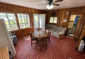 Lakeside Retreat - Cozy Cabin 2 at Green Valley Resort