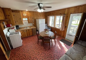 Lakeside Retreat - Cozy Cabin 2 at Green Valley Resort
