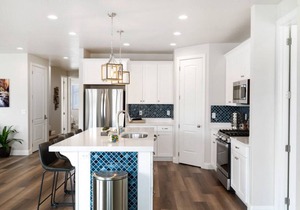 Large 5 Bed 5 Bath Home w/Private Hot Tub