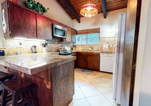 Large Home with Balcony, Near The Village! Great Family Complex Amenities