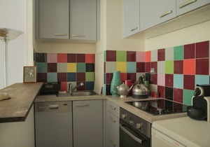 Large, quiet and bright two-room apartment with balcony overlooking the garden 5 minutes from the Sacré Coeur