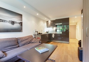 Large studio on rue du Cherche Midi