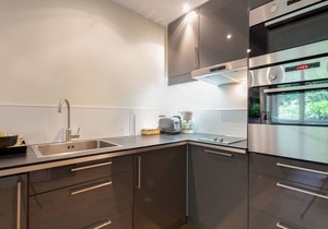 Large studio on rue du Cherche Midi