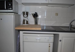 Le Lavandou, 1 bedroom apartment to rent for 4 people, beautiful sea-view from all rooms, direct.