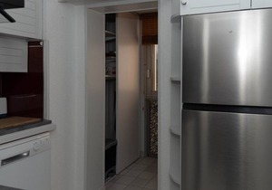 Le Lavandou, Nice one-bedroom to rent for 4 people, seaview, steps from the beach