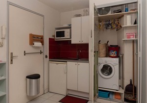 Le Lavandou, Nice studio apartmentto rent for 2 people, garden view, direct access to the sea
