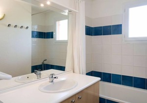 Les Hauts du Lac by Interhome