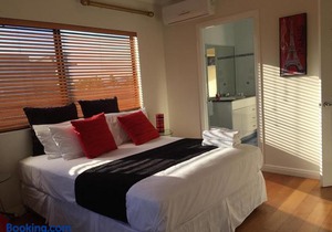 Lighthouse Apartments on The Strand - Penthouse