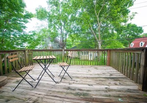 Lil House w/Driveway in the Middle of KC!