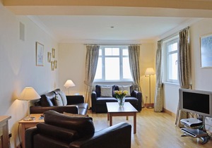 Links Apartment 29974