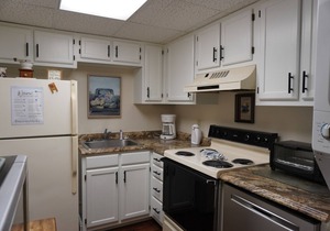 Little Pigeon River 508 2BD Condo with Fireplace and Jacuzzi Tub by RedAwning
