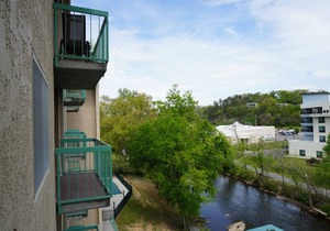 Little Pigeon River 508 2BD Condo with Fireplace and Jacuzzi Tub by RedAwning
