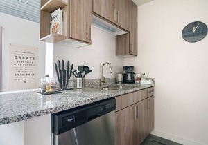 Lodgeur | Stylish & hip studio loft | Midtown