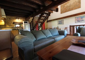 Lodging complex for 15 people max in Quercy by the Dordogne valley
