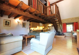 Lodging complex for 15 people max in Quercy by the Dordogne valley
