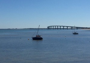 LODGING FOR 4 PEOPLE, 2 BEDROOMS, PRIVATE PATIO, HEATED SWIMMING POOL, PRIVATE PARKING