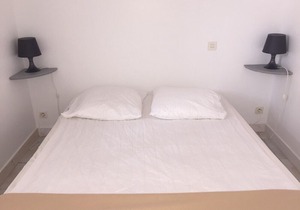 LODGING FOR 4 PEOPLE, 2 BEDROOMS, PRIVATE PATIO, HEATED SWIMMING POOL, PRIVATE PARKING