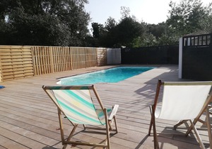 LODGING FOR 4 PEOPLE, 2 BEDROOMS, PRIVATE PATIO, HEATED SWIMMING POOL, PRIVATE PARKING