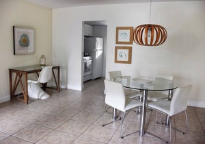 Look No Further! 2 Amazing Suites, Living Room and Full Kitchen, Outdoor Pool