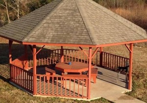Look No More! Free Breakfast & Parking, Outdoor Pool, Minutes to Allman Park