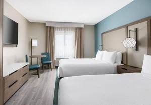 Looking for the Best Location for Next Getaway? Amazing Room w/FREE Breakfast