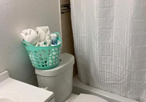 Lovely 2-bedroom 1-bath rental in Oakland Park FL