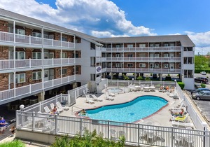 Lovely 2 Bedroom 2 Bathroom Ocean Block Condo with Outdoor Pool on 55th Street!