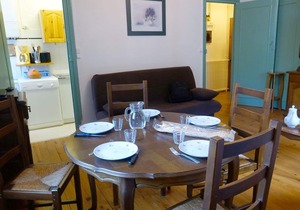 Lovely 2BR Apartment for 7 with Wi-Fi and Parking in Luchon