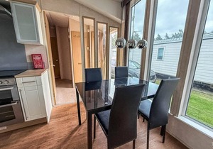 Lovely 6 berth caravan with decking at California Cliffs in Scratby ref 50048L