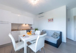 Lovely apartment in Cavtat with house sea view