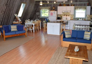 Lovely Eastward Look Home By The Beach