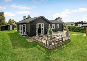 Lovely home in Bogense with WiFi