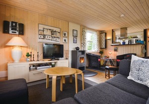 Lovely home in Ebeltoft with sauna