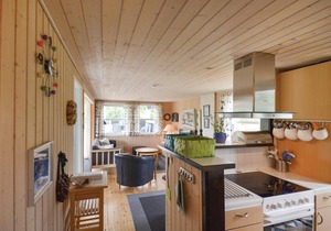 Lovely home in Ebeltoft with sauna