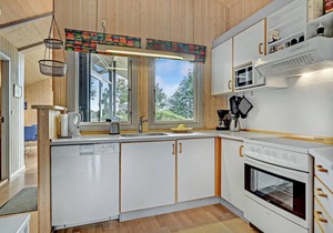 Lovely home in Ebeltoft with sauna