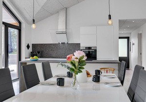 Lovely home in Ebeltoft with WiFi