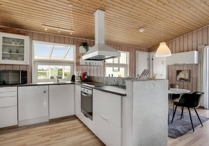 Lovely home in Hvide Sande with sauna
