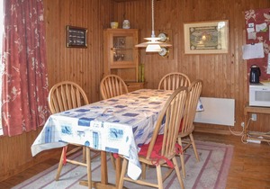 Lovely home in Oksbøl with sauna