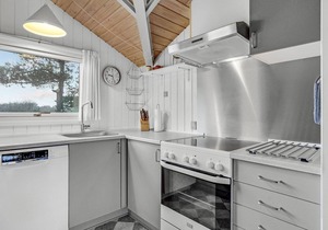 Lovely home in Rømø with kitchen