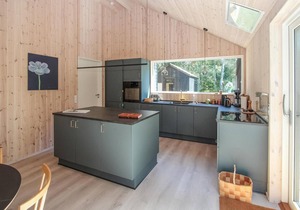 Lovely home in Samsø with WiFi