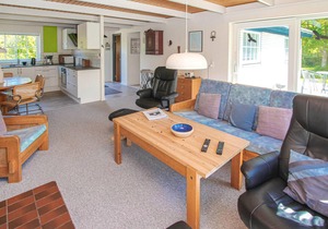 Lovely home in Samsø with kitchen