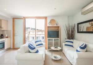 LOVELY POOL APARTMENT with PARKING 3