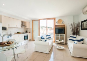 LOVELY POOL APARTMENT with PARKING 3
