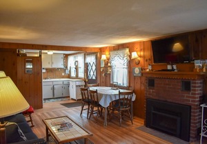 Lovely three bedroom home located only .2 miles away from Glendon Road Beach